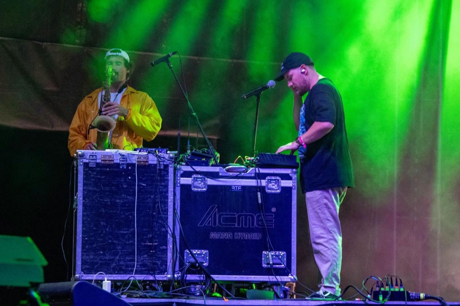 Zdjęcie w galerii na portalu naszwodzislaw.com: Reggae ponownie opanowało Wodzisław. Tysiące fanów na festiwalu Najcieplejsze Miejsce na Ziemi [FOTO] wiadomości z regionu
