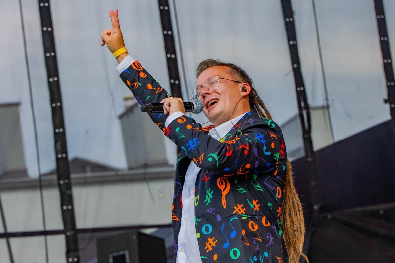 Zdjęcie w galerii na portalu naszwodzislaw.com: Reggae ponownie opanowało Wodzisław. Tysiące fanów na festiwalu Najcieplejsze Miejsce na Ziemi [FOTO] wiadomości z regionu