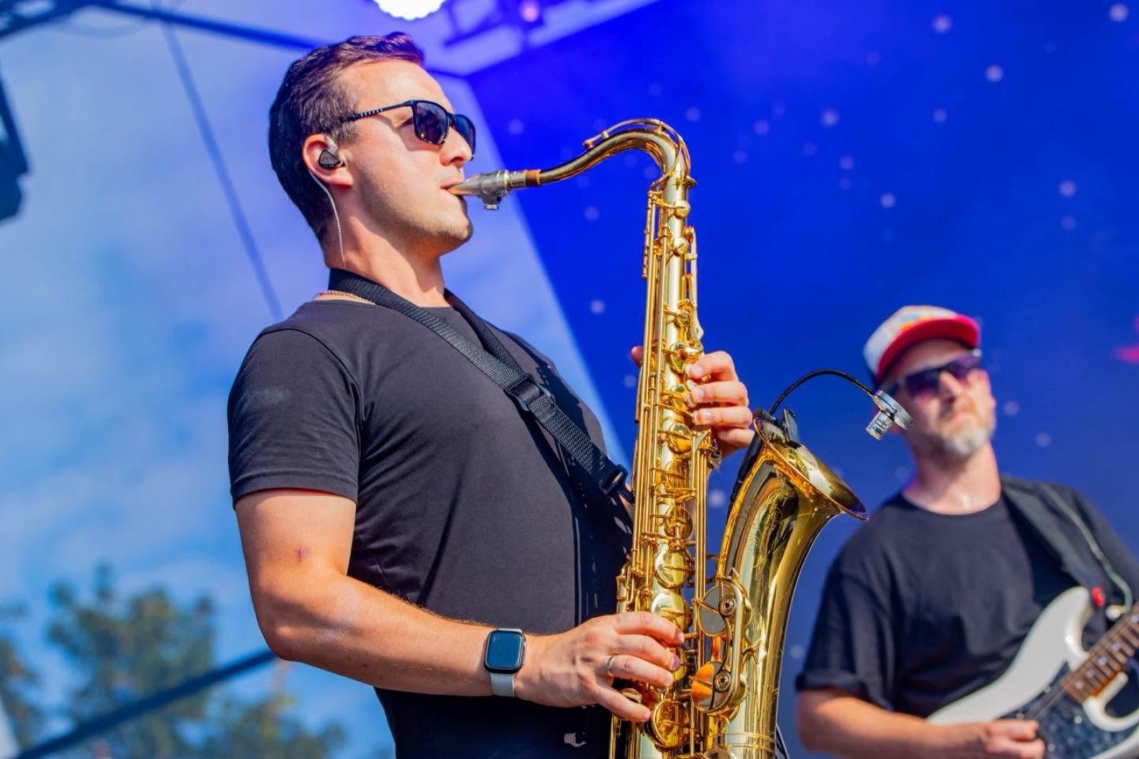 Zdjęcie w galerii na portalu naszwodzislaw.com: Reggae ponownie opanowało Wodzisław. Tysiące fanów na festiwalu Najcieplejsze Miejsce na Ziemi [FOTO] wiadomości z regionu