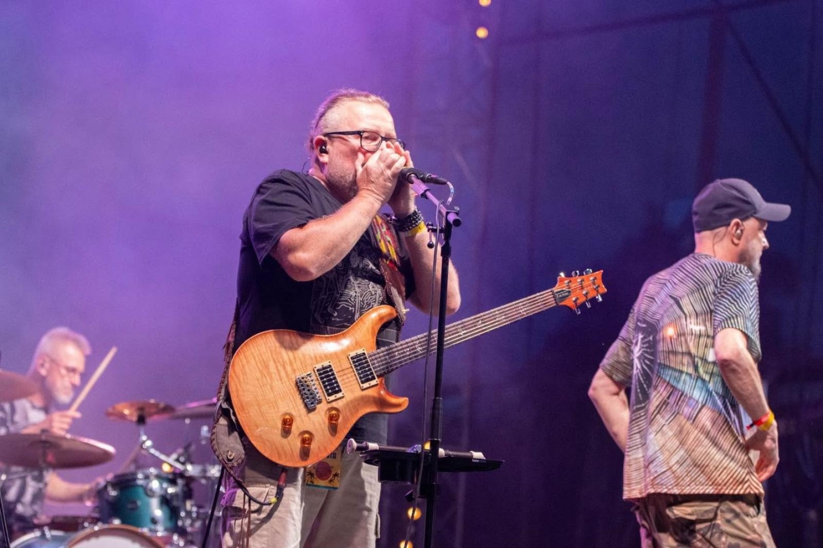 Zdjęcie w galerii na portalu naszwodzislaw.com: Reggae ponownie opanowało Wodzisław. Tysiące fanów na festiwalu Najcieplejsze Miejsce na Ziemi [FOTO] wiadomości z regionu