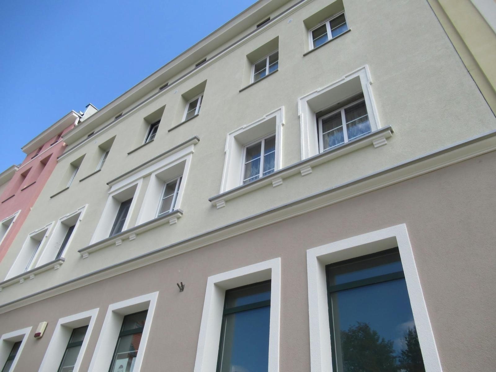 Zdjęcie w galerii na portalu naszwodzislaw.com: Wodzisławski rynek odzyskuje blask. Zabytkowe kamienice przeszły gruntowną metamorfozę wiadomości z regionu