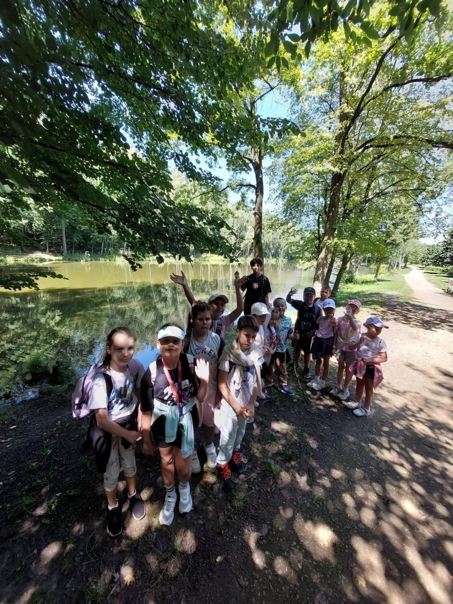 Zdjęcie w galerii na portalu naszwodzislaw.com: Wakacje z MOK Radlin pełne przygód. Dzieci odkrywały tajemnice Arboretum Bramy Morawskiej wiadomości z regionu