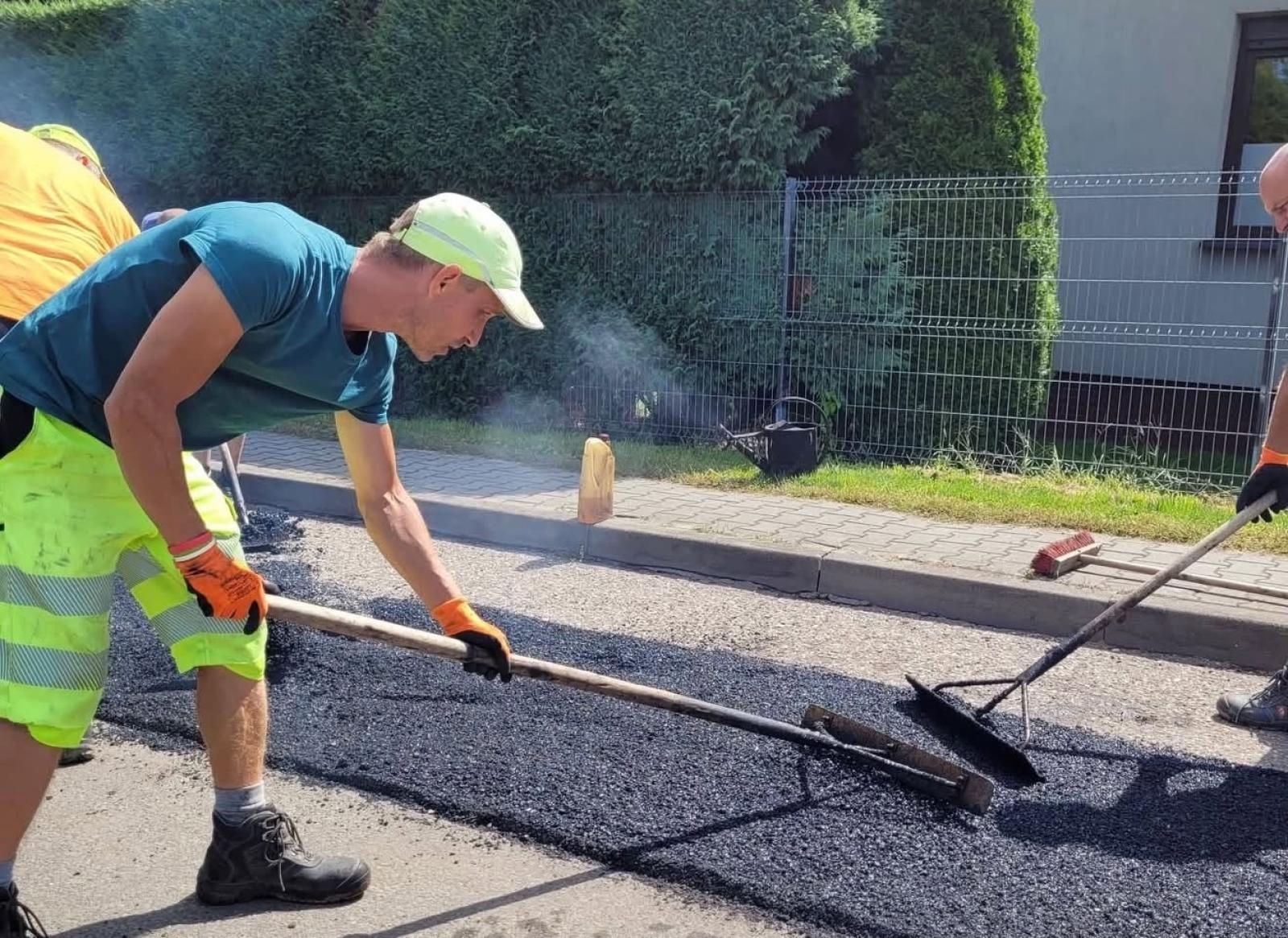 Zdjęcie w galerii na portalu naszwodzislaw.com: Wilchwy z kolejnymi inwestycjami drogowymi. Remonty trwają, ruszyła długo wyczekiwana przebudowa wiadomości z regionu