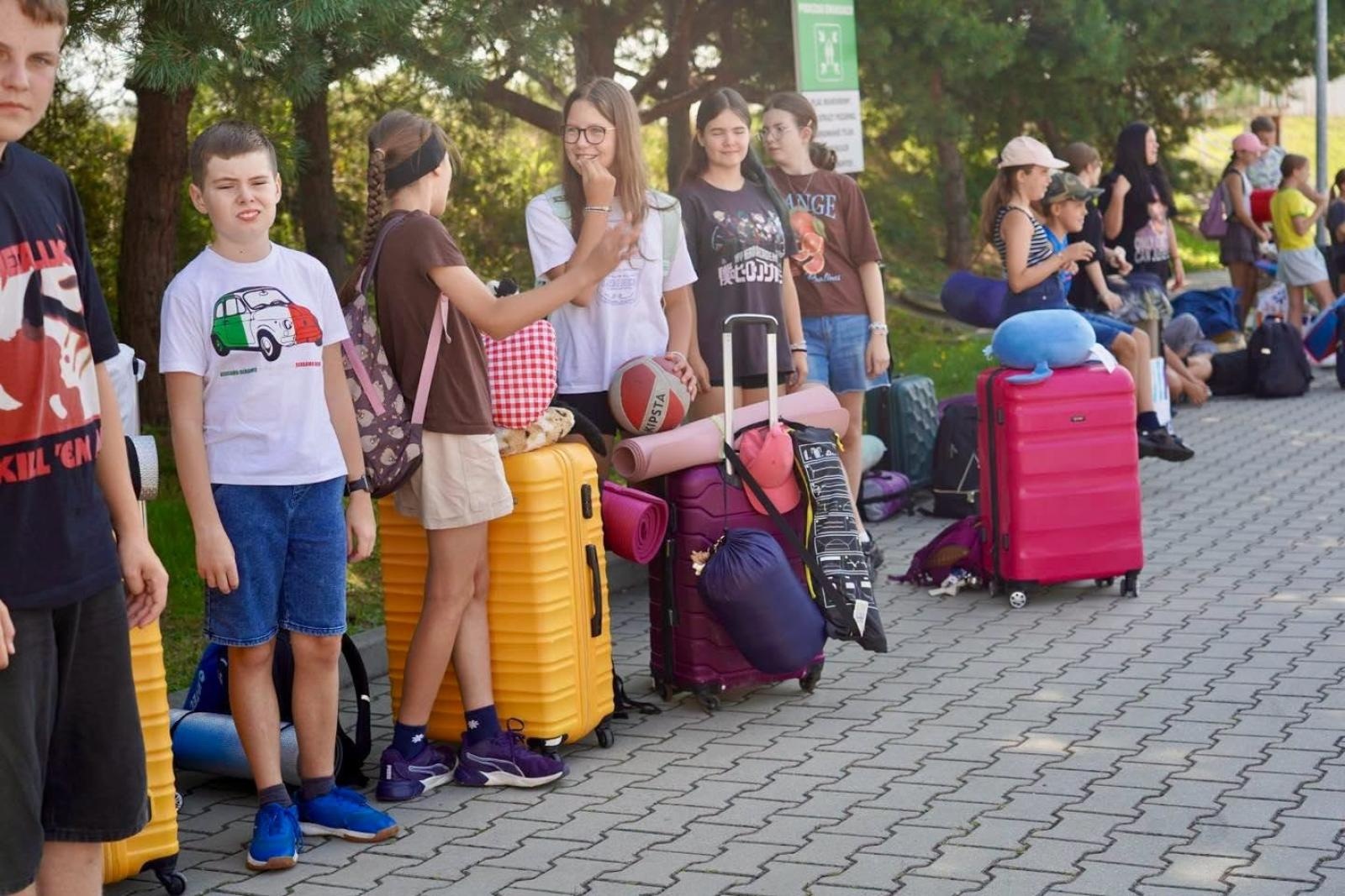 Zdjęcie w galerii na portalu naszwodzislaw.com: Młodzi strażacy rozpoczęli wyjątkową przygodę. Pierwszy obóz pożarniczy w Rydułtowach wiadomości z regionu