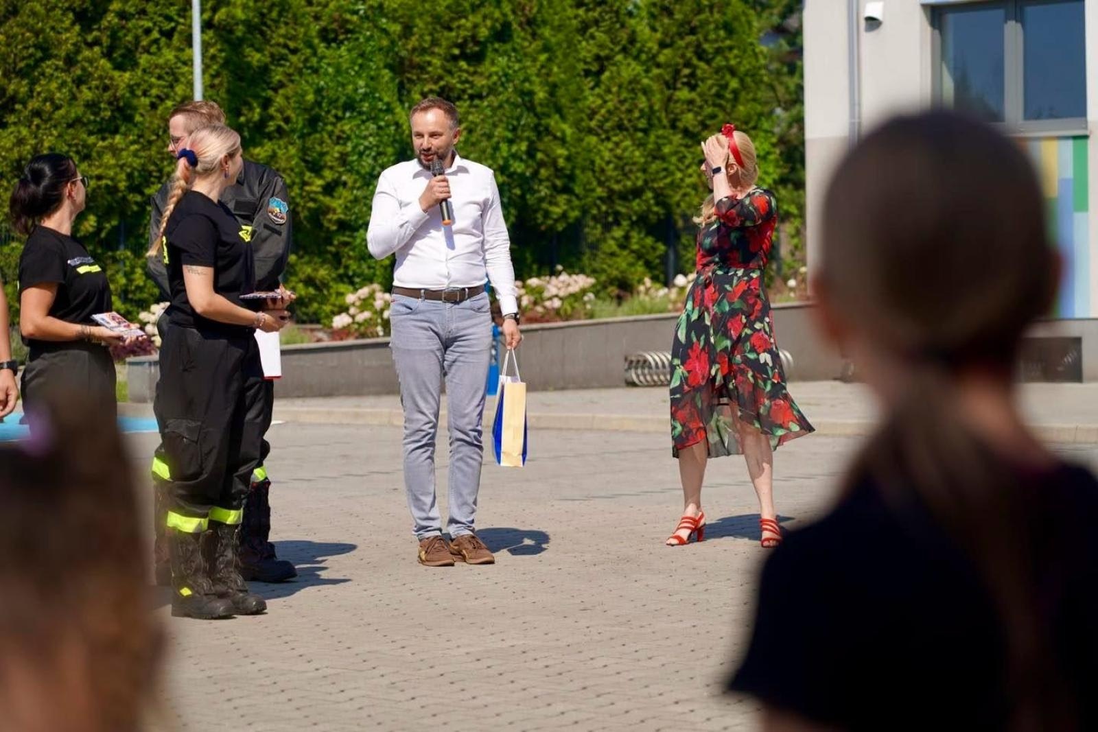 Zdjęcie w galerii na portalu naszwodzislaw.com: Młodzi strażacy rozpoczęli wyjątkową przygodę. Pierwszy obóz pożarniczy w Rydułtowach wiadomości z regionu