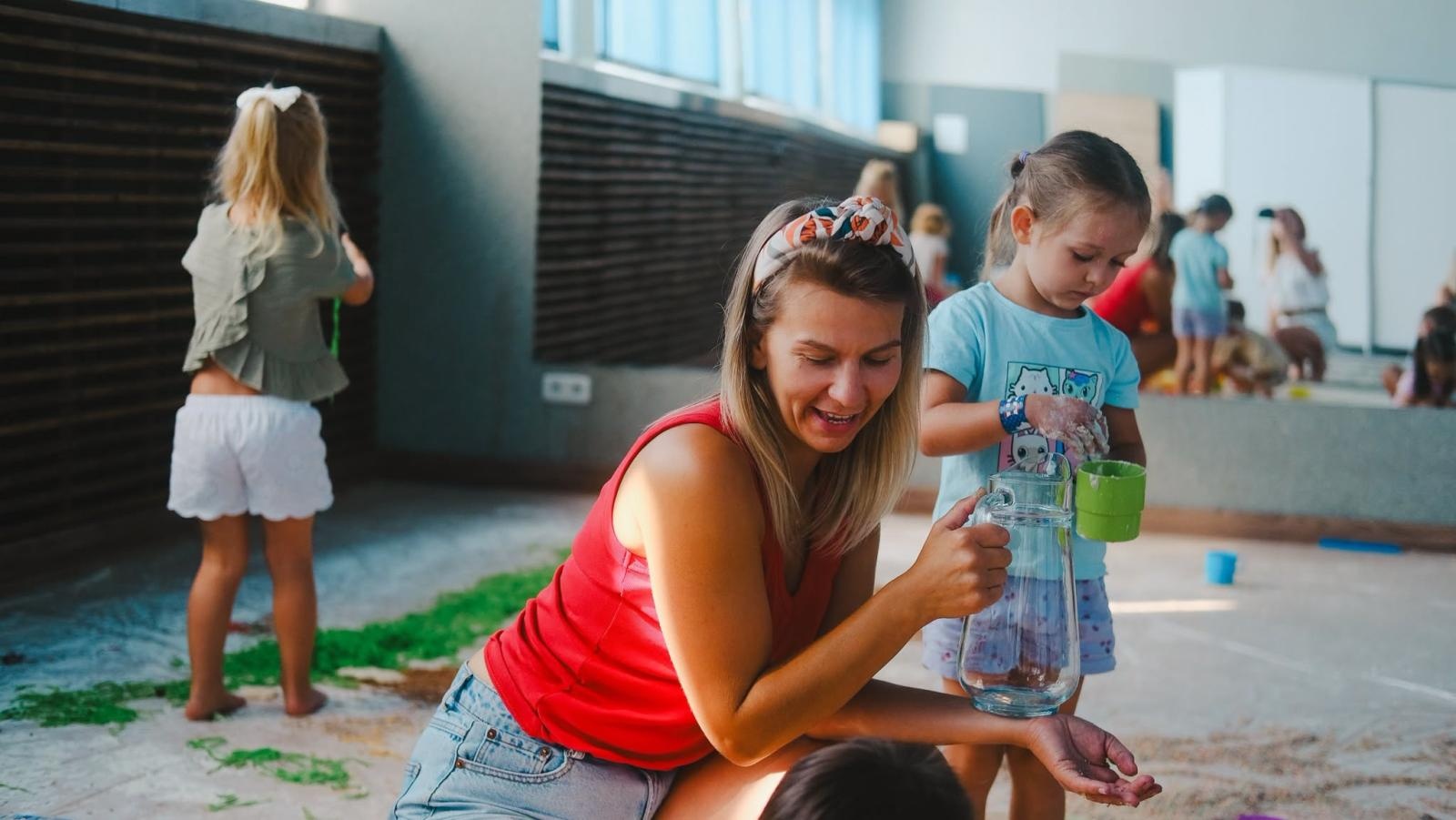 Zdjęcie w galerii na portalu naszwodzislaw.com: Wakacyjna przygoda zakończona. Mali odkrywcy pożegnali Akcję Lato wyjątkowymi warsztatami wiadomości z regionu