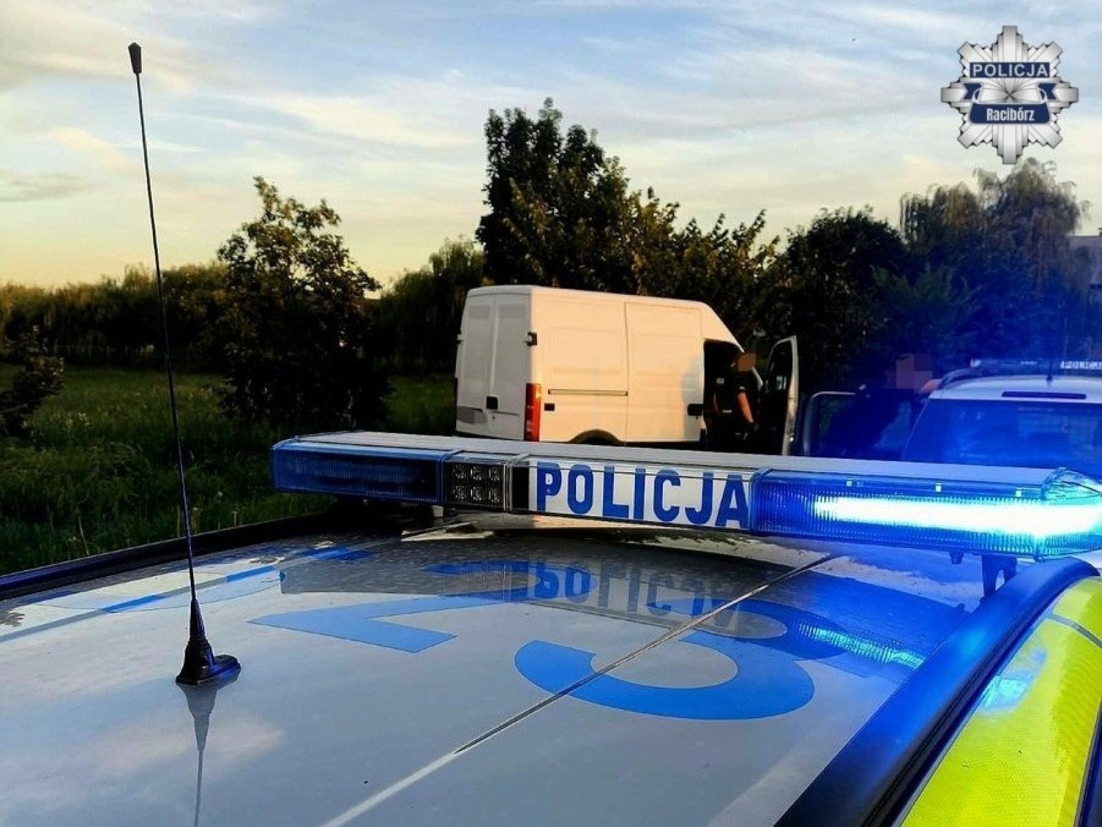 Zdjęcie w galerii na portalu naszwodzislaw.com: Pogon za Iveco. Pasażerką mieszkanka powiatu wodzisławskiego wiadomości z regionu