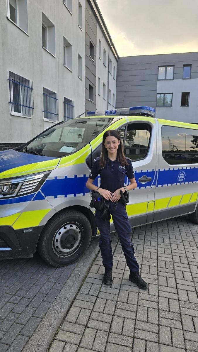 Zdjęcie w galerii na portalu naszwodzislaw.com: Wracała po służbie, usłyszała wołanie o pomoc. Policjantka natychmiast ruszyła na ratunek wiadomości z regionu