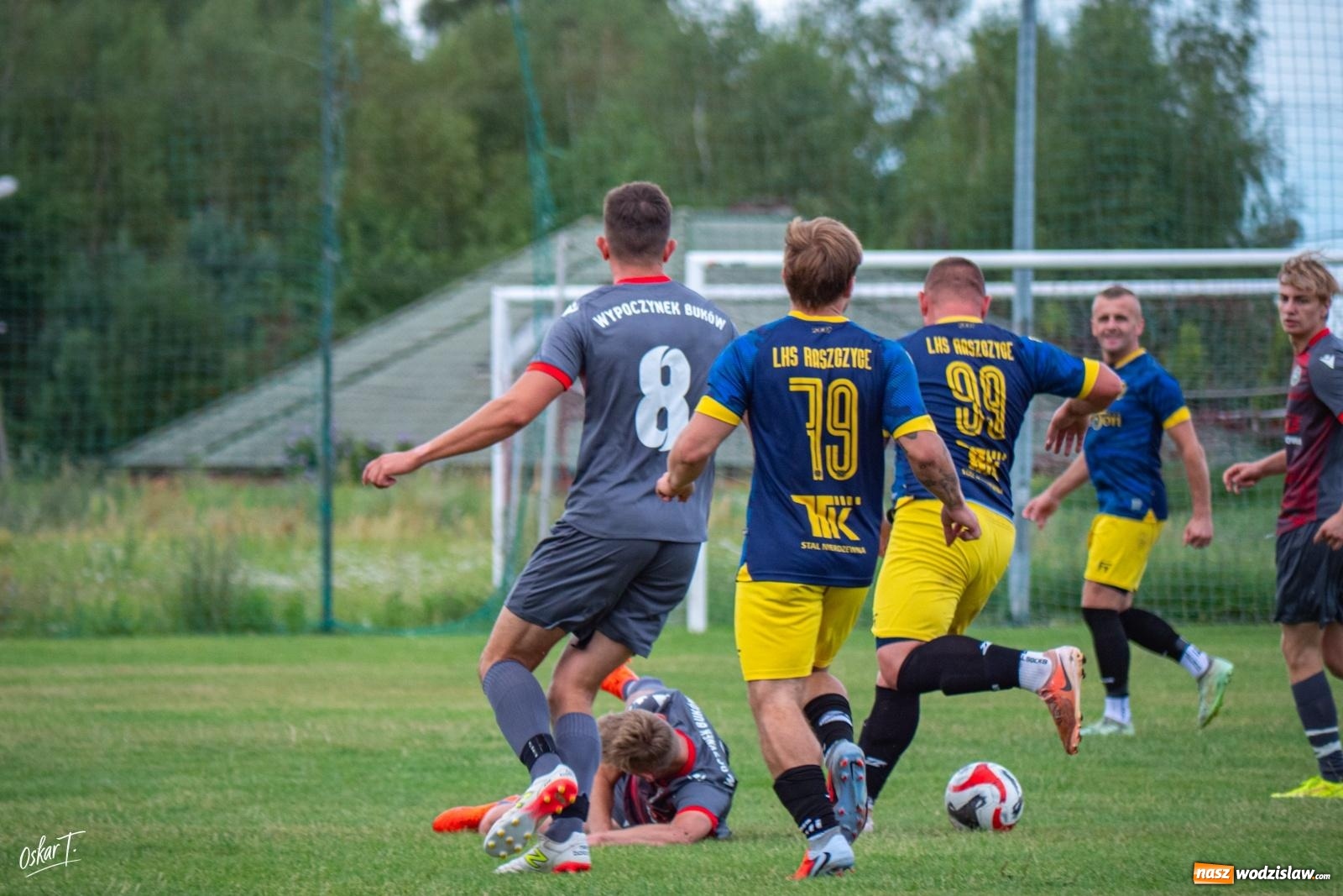 Zdjęcie w galerii na portalu naszwodzislaw.com: BraxTon Raszczyce rozbił Wypoczynek Buków. Dziesięć goli gospodarzy [FOTO] wiadomości z regionu