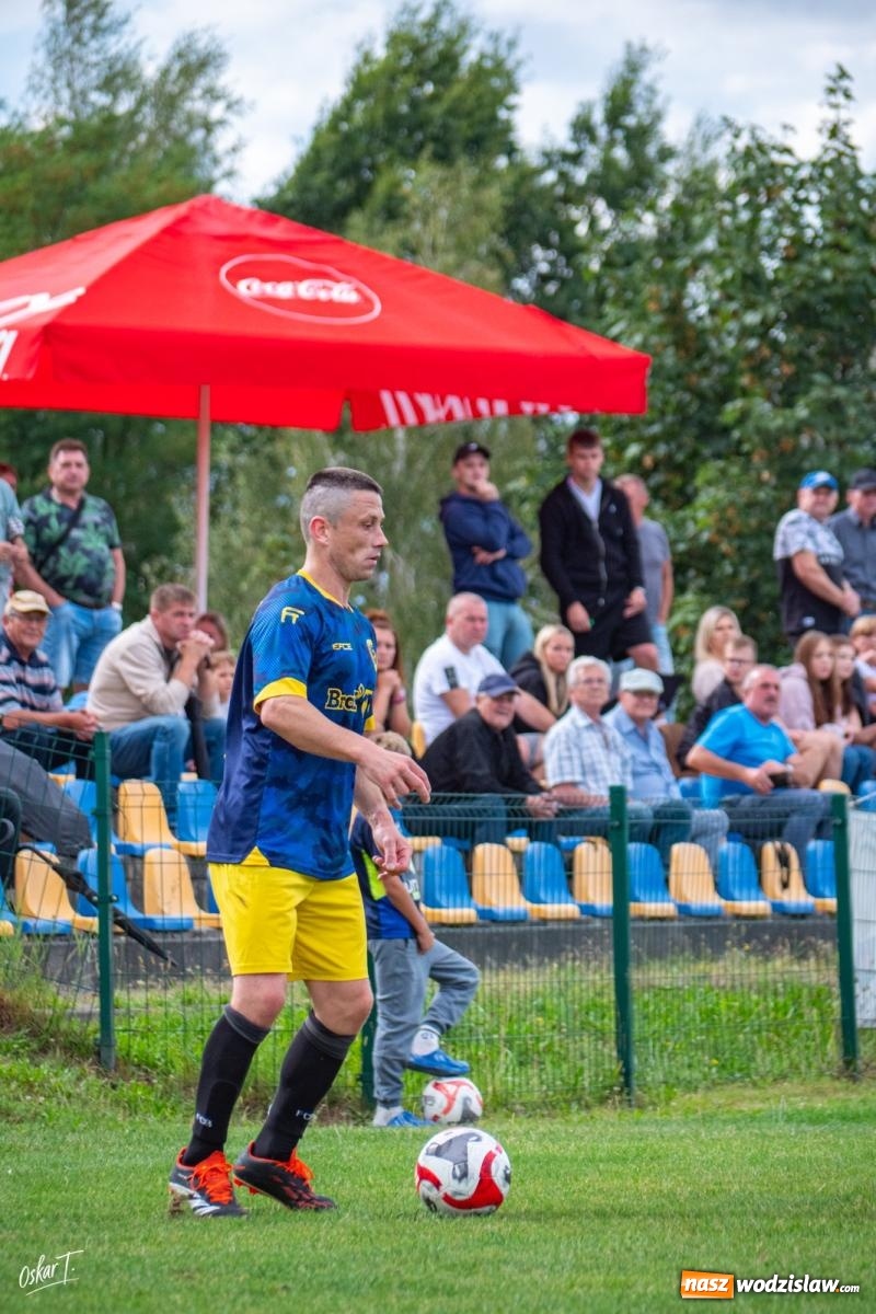 Zdjęcie w galerii na portalu naszwodzislaw.com: BraxTon Raszczyce rozbił Wypoczynek Buków. Dziesięć goli gospodarzy [FOTO] wiadomości z regionu