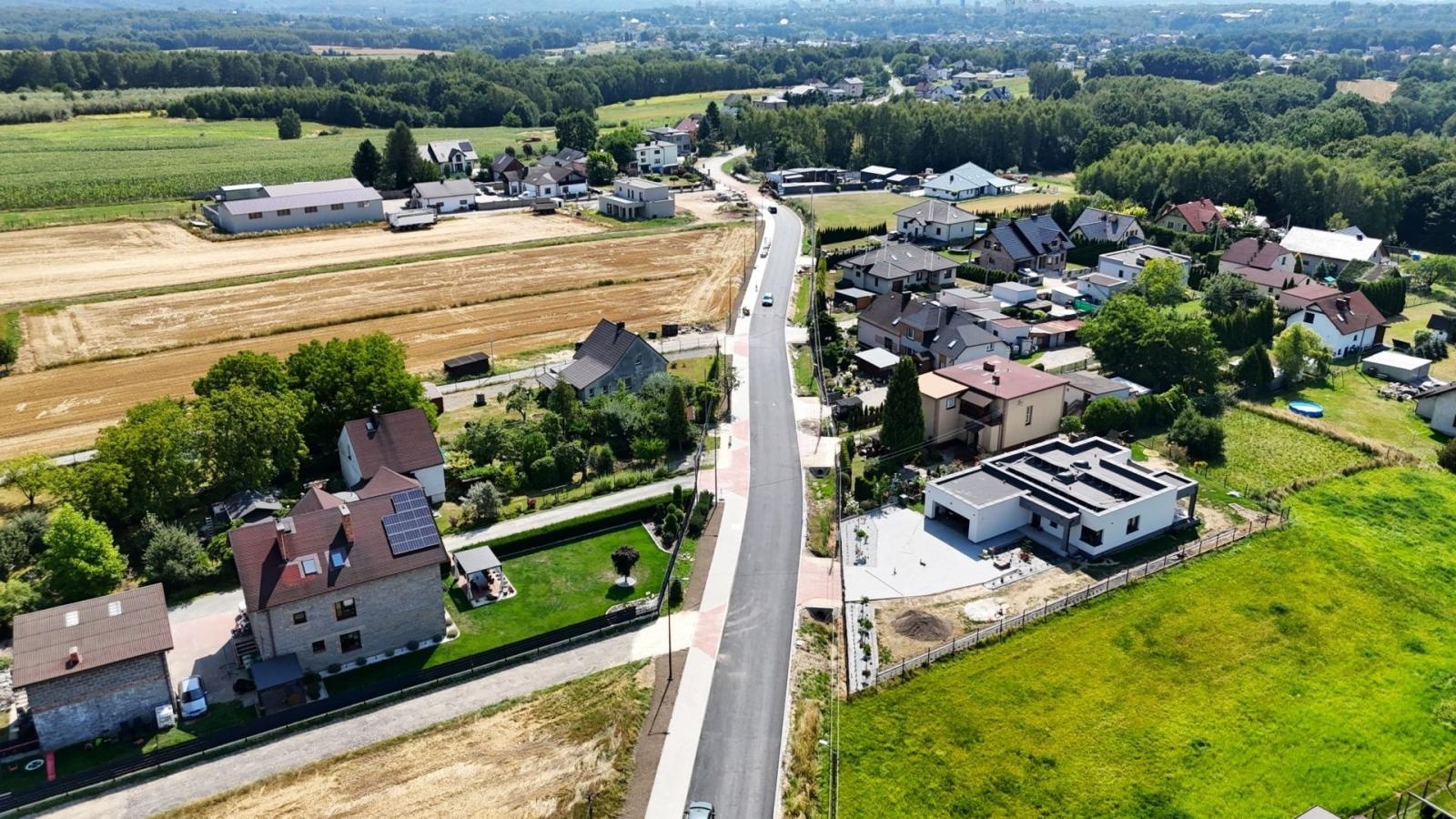 Zdjęcie w galerii na portalu naszwodzislaw.com: Powiat wodzisławski inwestuje miliony. Drogi, szkoły, zdrowie i bezpieczeństwo przechodzą duże zmiany wiadomości z regionu