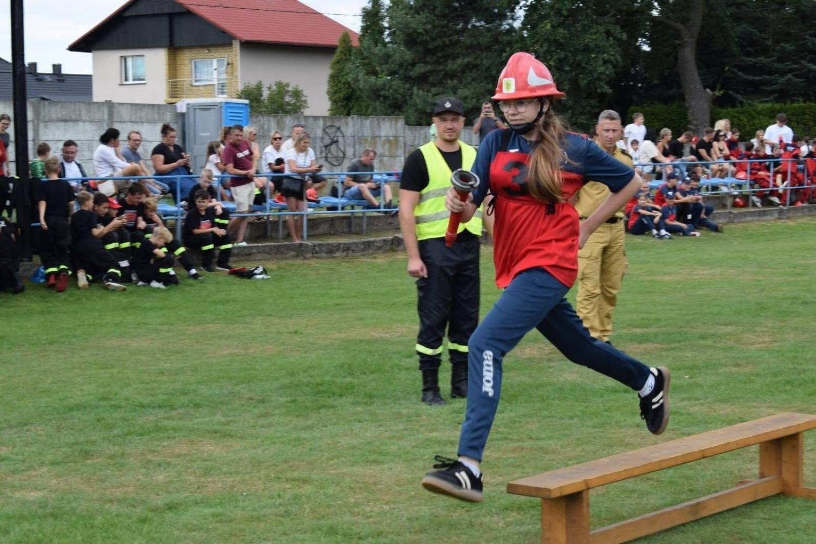 Zdjęcie w galerii na portalu naszwodzislaw.com: Młodzi strażacy walczyli o Puchar Starosty. W Lubomi rywalizowało 17 drużyn [FOTO] wiadomości z regionu