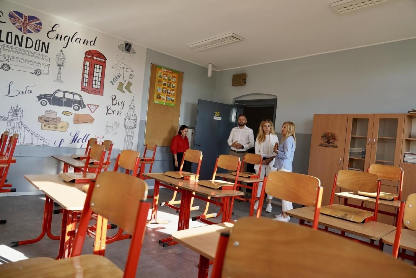 Zdjęcie w galerii na portalu naszwodzislaw.com: Wielkie odliczanie do pierwszego dzwonka. Rydułtowskie placówki przygotowane na powrót uczniów wiadomości z regionu