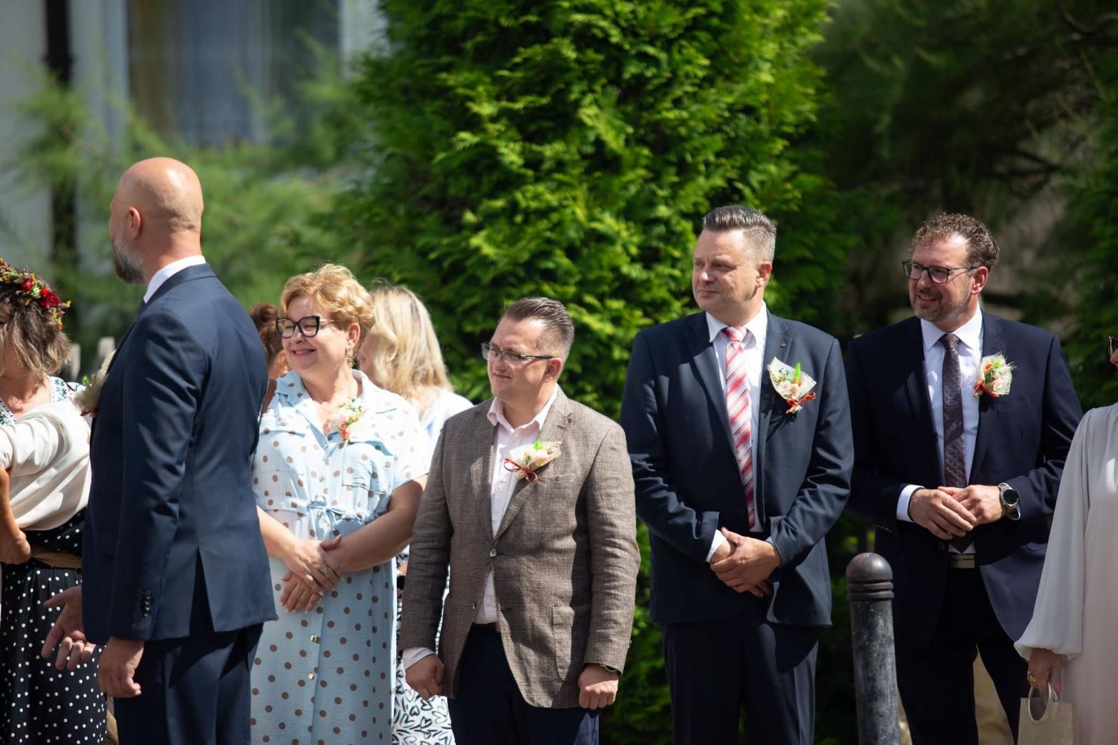Zdjęcie w galerii na portalu naszwodzislaw.com: Korowód przejechał ulicami Radlina. Tak mieszkańcy świętowali dożynki [FOTO] wiadomości z regionu