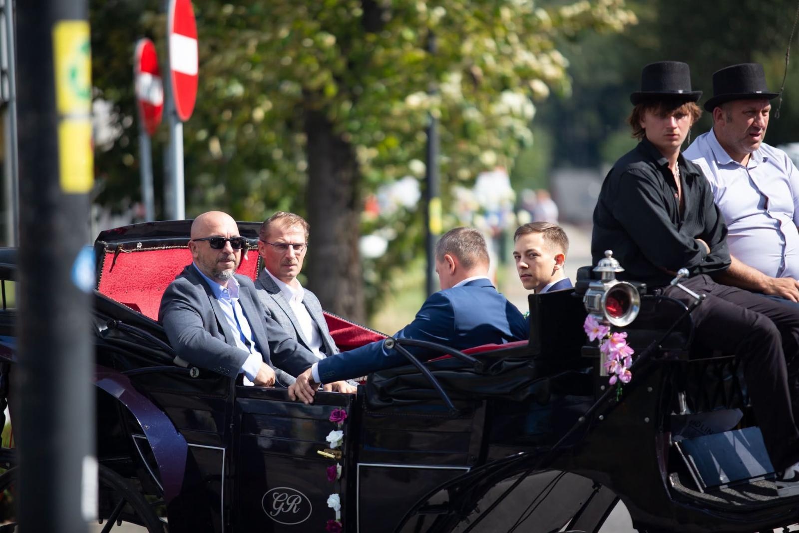 Zdjęcie w galerii na portalu naszwodzislaw.com: Korowód przejechał ulicami Radlina. Tak mieszkańcy świętowali dożynki [FOTO] wiadomości z regionu
