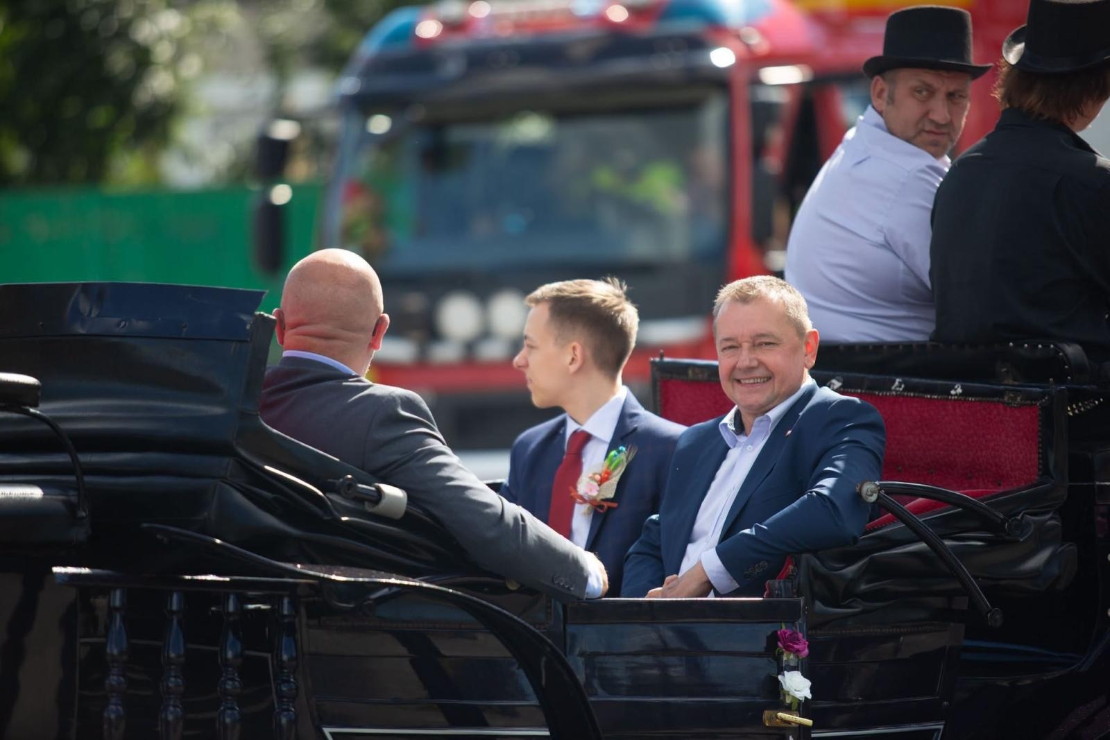 Zdjęcie w galerii na portalu naszwodzislaw.com: Korowód przejechał ulicami Radlina. Tak mieszkańcy świętowali dożynki [FOTO] wiadomości z regionu