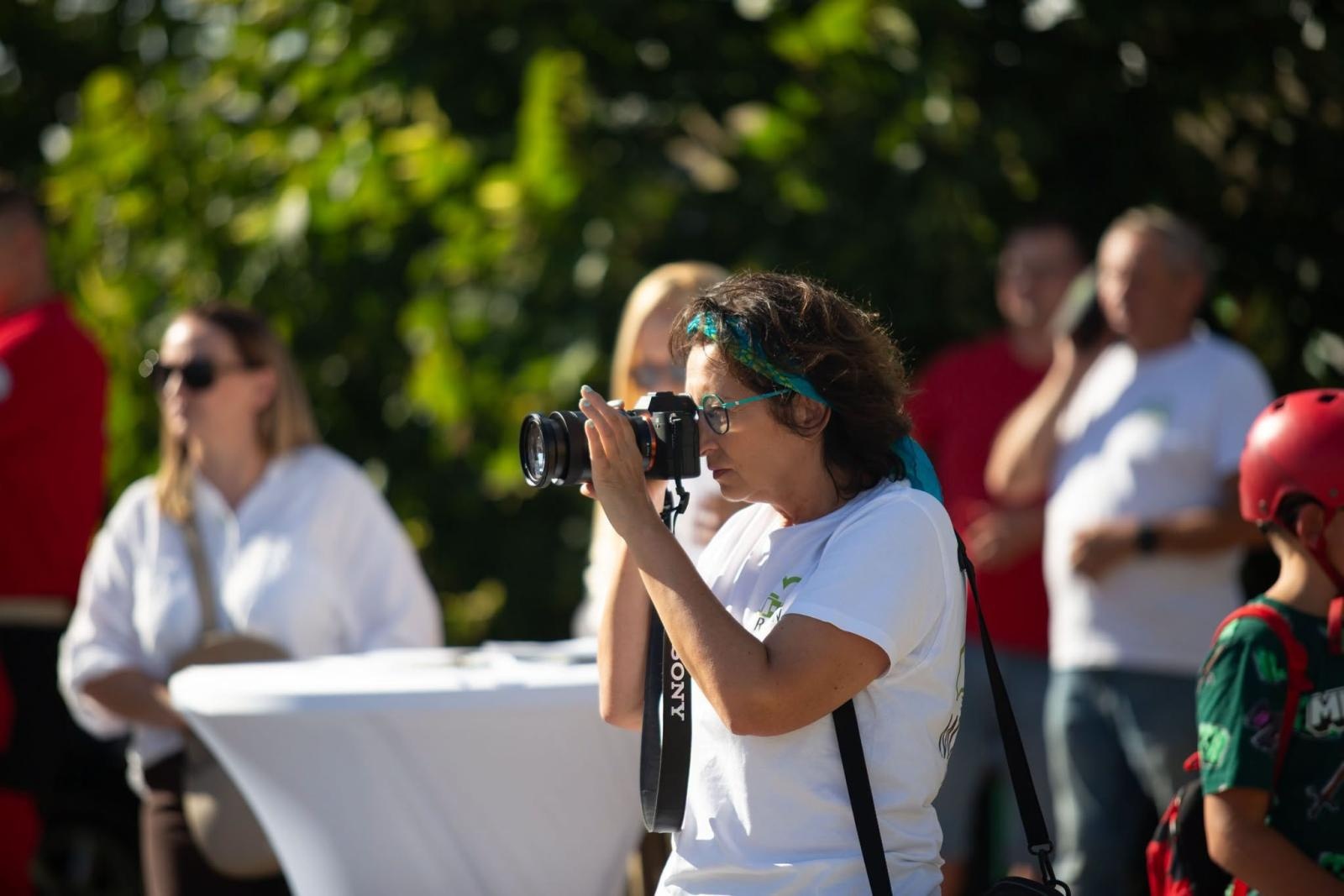 Zdjęcie w galerii na portalu naszwodzislaw.com: Korowód przejechał ulicami Radlina. Tak mieszkańcy świętowali dożynki [FOTO] wiadomości z regionu