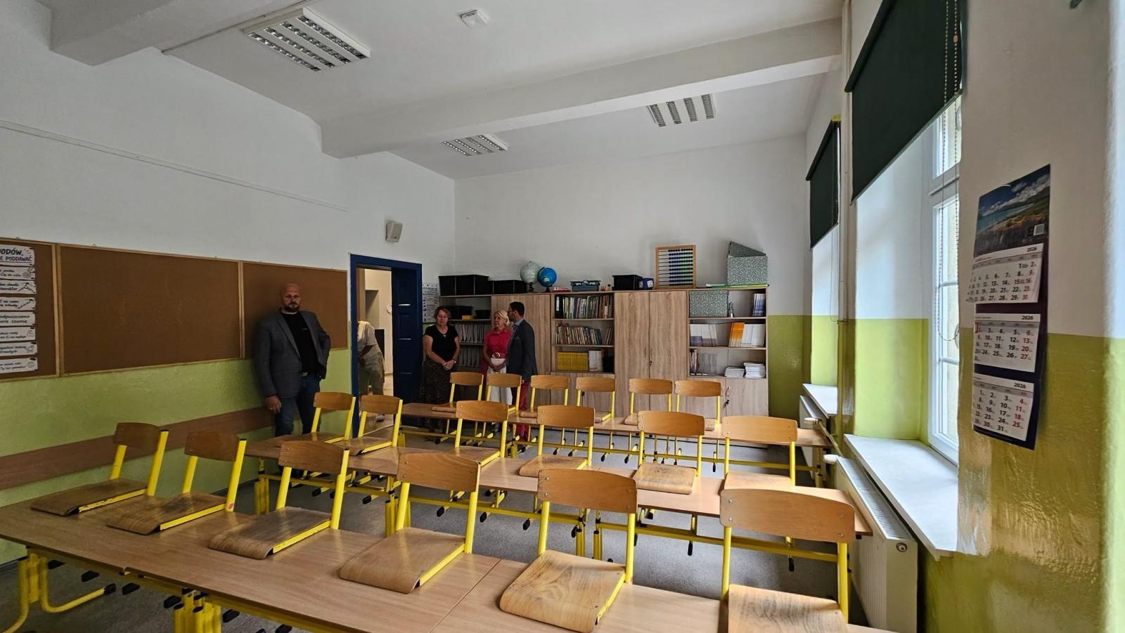 Zdjęcie w galerii na portalu naszwodzislaw.com: Radlin gotowy na pierwszy dzwonek. Burmistrz sprawdził szkoły i przedszkola wiadomości z regionu