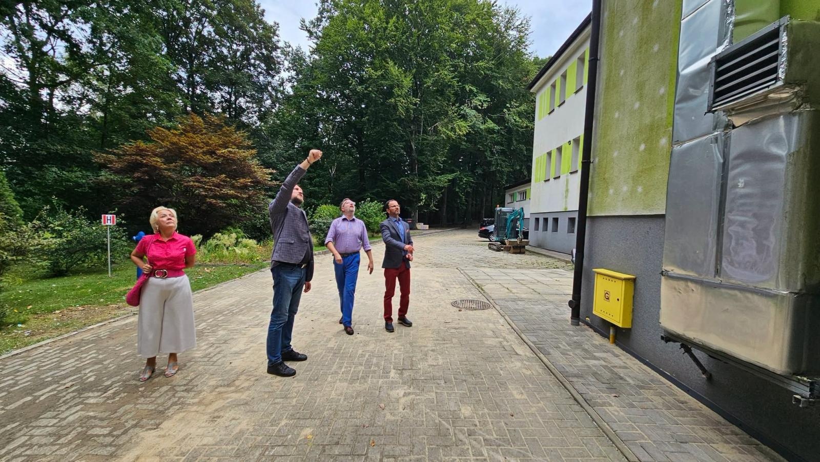 Zdjęcie w galerii na portalu naszwodzislaw.com: Radlin gotowy na pierwszy dzwonek. Burmistrz sprawdził szkoły i przedszkola wiadomości z regionu