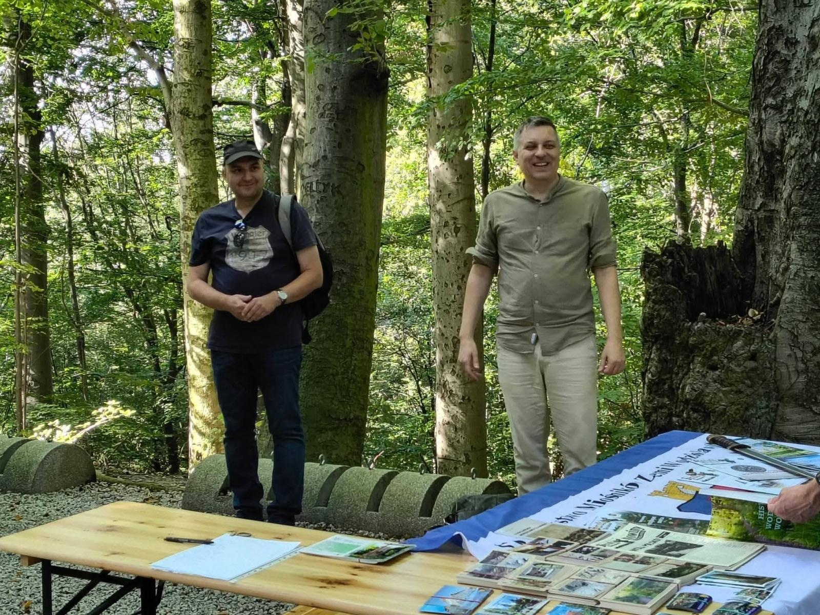 Zdjęcie w galerii na portalu naszwodzislaw.com: Szlakami Grodziska po raz drugi. Mieszkańcy Wodzisławia odkrywali historię legendarnego miejsca wiadomości z regionu