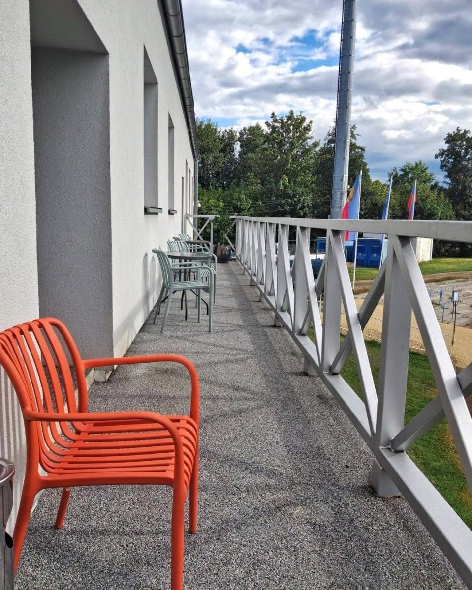 Zdjęcie w galerii na portalu naszwodzislaw.com: Nowa przestrzeń w MOSiR Centrum w Wodzisławiu. Balkon przeszedł metamorfozę, a to nie koniec zmian wiadomości z regionu