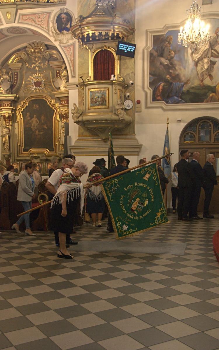 Zdjęcie w galerii na portalu naszwodzislaw.com: Pszów podziękował za plony. Dożynki przyciągnęły mieszkańców i gości [FOTO] wiadomości z regionu