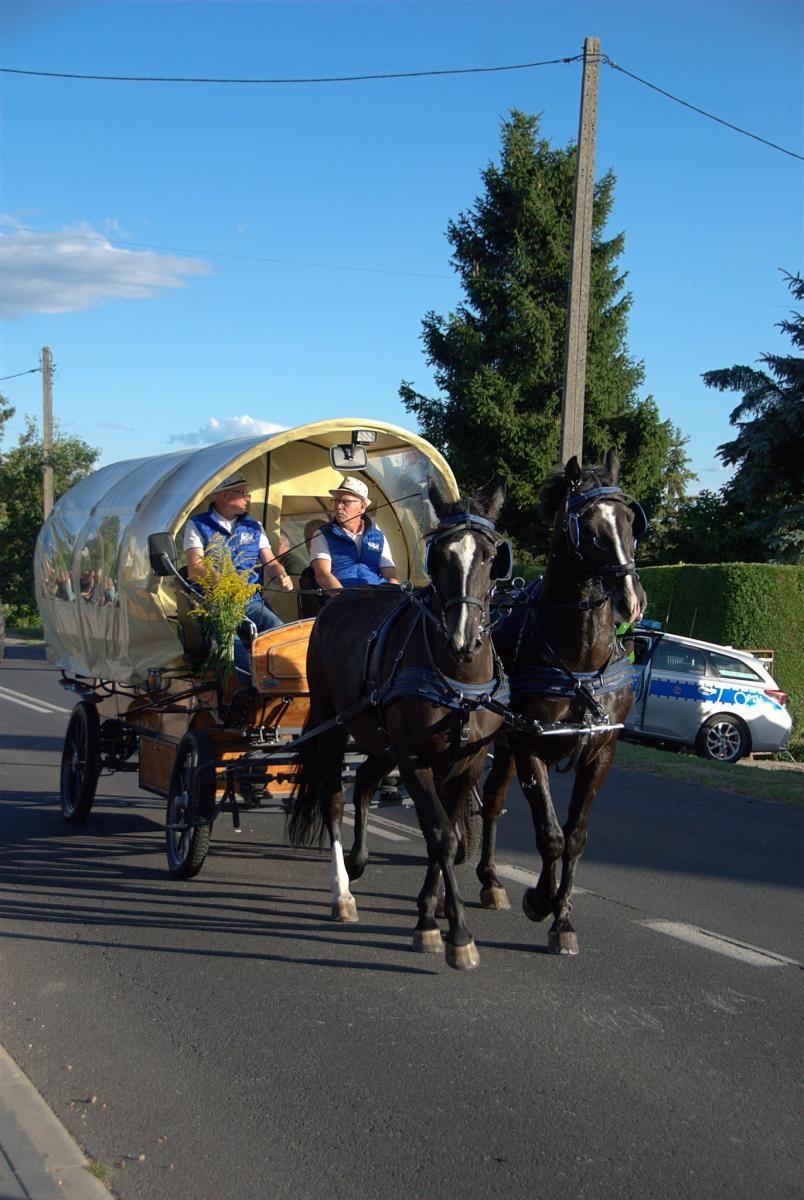 Zdjęcie w galerii na portalu naszwodzislaw.com: Pszów podziękował za plony. Dożynki przyciągnęły mieszkańców i gości [FOTO] wiadomości z regionu