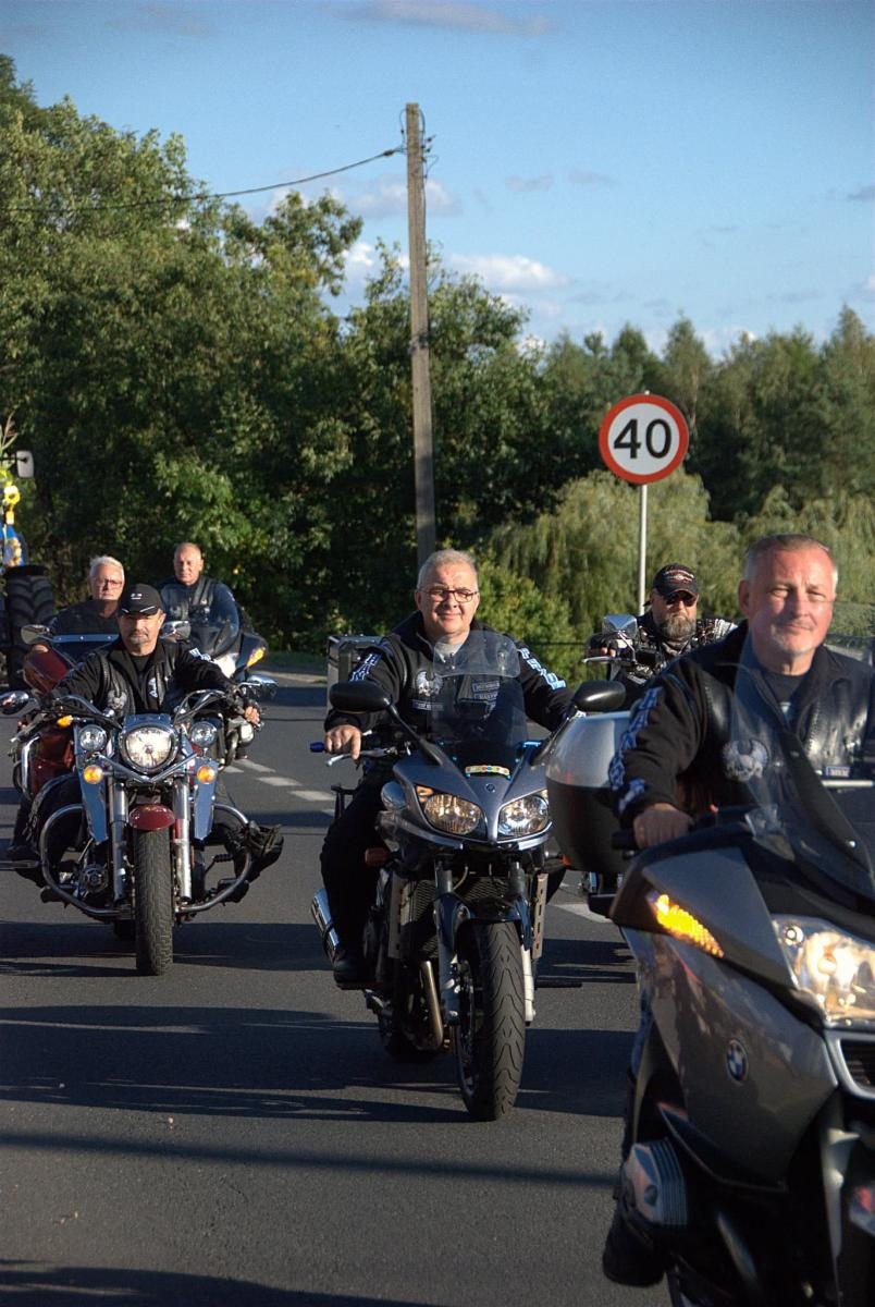 Zdjęcie w galerii na portalu naszwodzislaw.com: Pszów podziękował za plony. Dożynki przyciągnęły mieszkańców i gości [FOTO] wiadomości z regionu