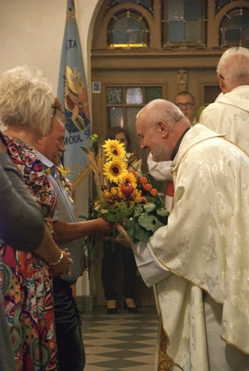 Zdjęcie w galerii na portalu naszwodzislaw.com: Pszów podziękował za plony. Dożynki przyciągnęły mieszkańców i gości [FOTO] wiadomości z regionu