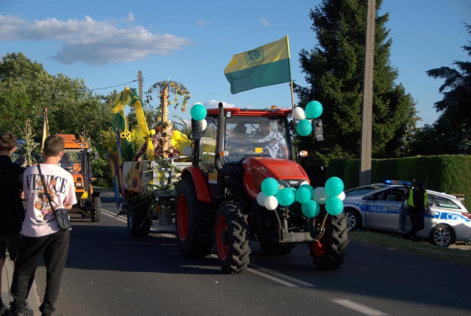 Zdjęcie w galerii na portalu naszwodzislaw.com: Pszów podziękował za plony. Dożynki przyciągnęły mieszkańców i gości [FOTO] wiadomości z regionu