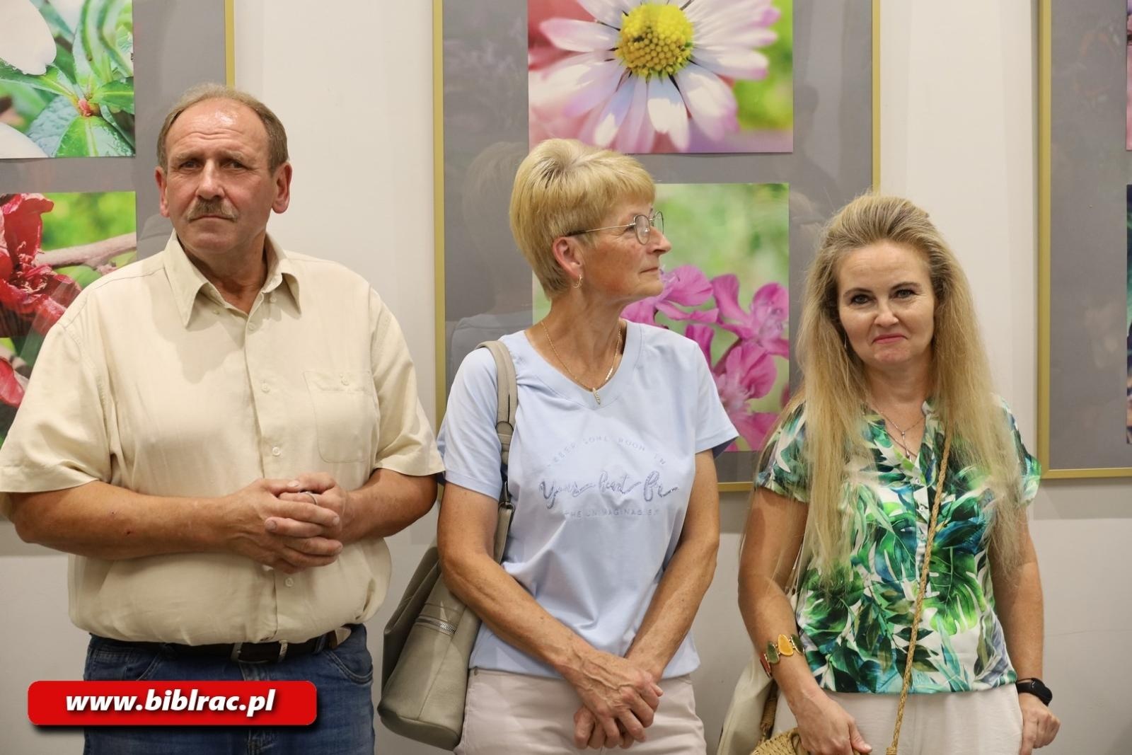 Zdjęcie w galerii na portalu naszwodzislaw.com: Natura jest kobietą – nowa wystawa w bibliotecznej Galerii Gawra wiadomości z regionu