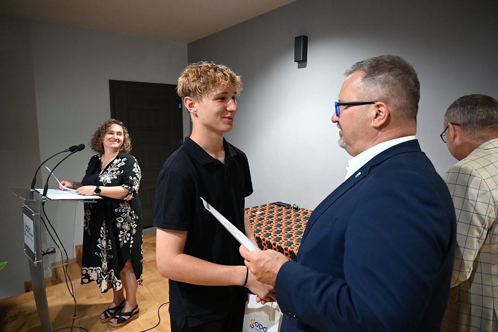 Zdjęcie w galerii na portalu naszwodzislaw.com: Od konkursów i olimpiad po mistrzostwa Polski. Gmina Godów wyróżniła najzdolniejszą młodzież [FOTO] wiadomości z regionu