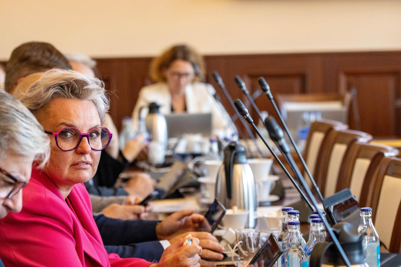 Zdjęcie w galerii na portalu naszwodzislaw.com: Bezrobocie wyższe niż przed rokiem, miasto z nadwyżką budżetową. Ważna sesja Rady Miejskiej wiadomości z regionu