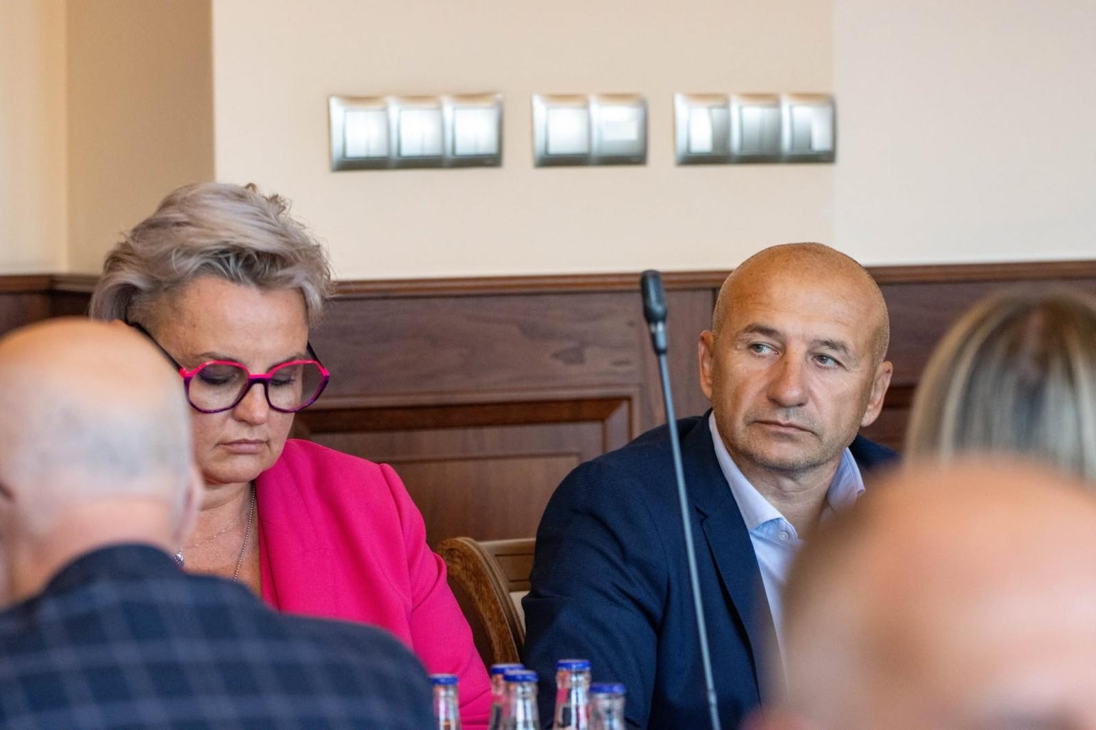 Zdjęcie w galerii na portalu naszwodzislaw.com: Bezrobocie wyższe niż przed rokiem, miasto z nadwyżką budżetową. Ważna sesja Rady Miejskiej wiadomości z regionu