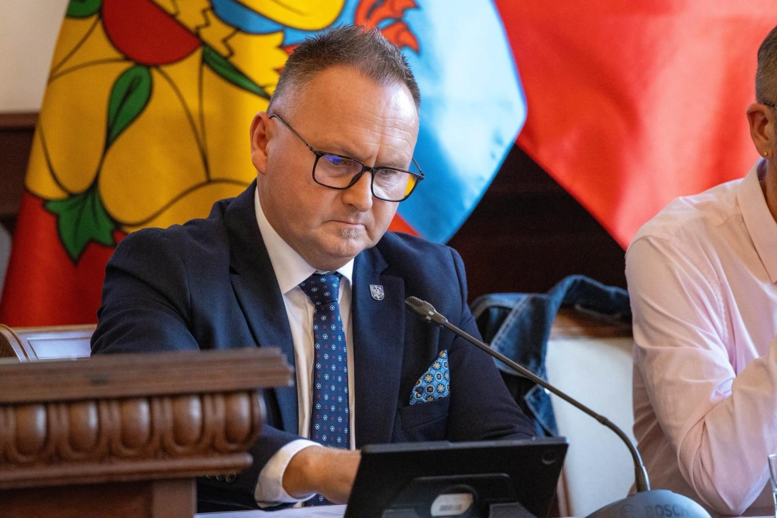 Zdjęcie w galerii na portalu naszwodzislaw.com: Bezrobocie wyższe niż przed rokiem, miasto z nadwyżką budżetową. Ważna sesja Rady Miejskiej wiadomości z regionu