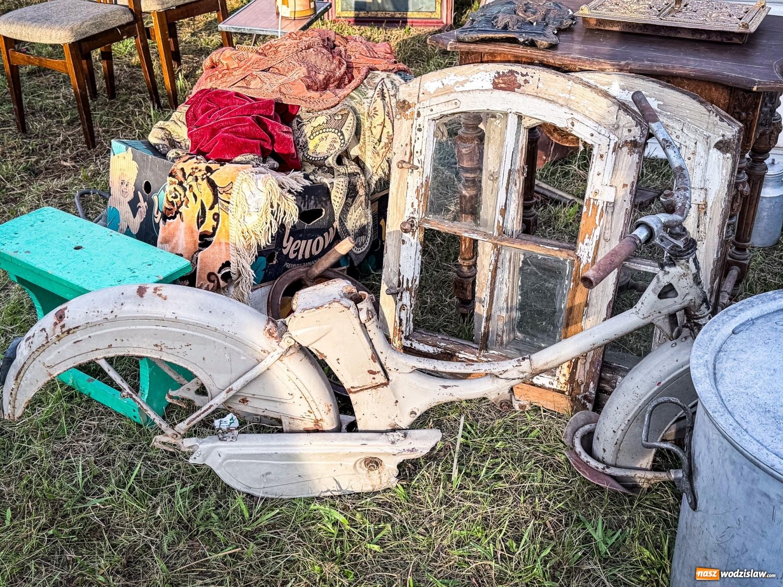 Zdjęcie w galerii na portalu naszwodzislaw.com: Jarmark na granicy w Chałupkach. Sprzedawcy zjechali z całego regionu [FOTO i WIDEO] wiadomości z regionu