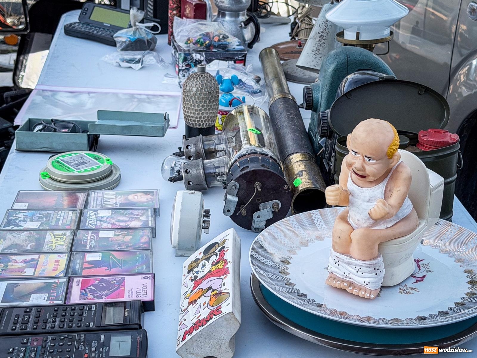 Zdjęcie w galerii na portalu naszwodzislaw.com: Jarmark na granicy w Chałupkach. Sprzedawcy zjechali z całego regionu [FOTO i WIDEO] wiadomości z regionu