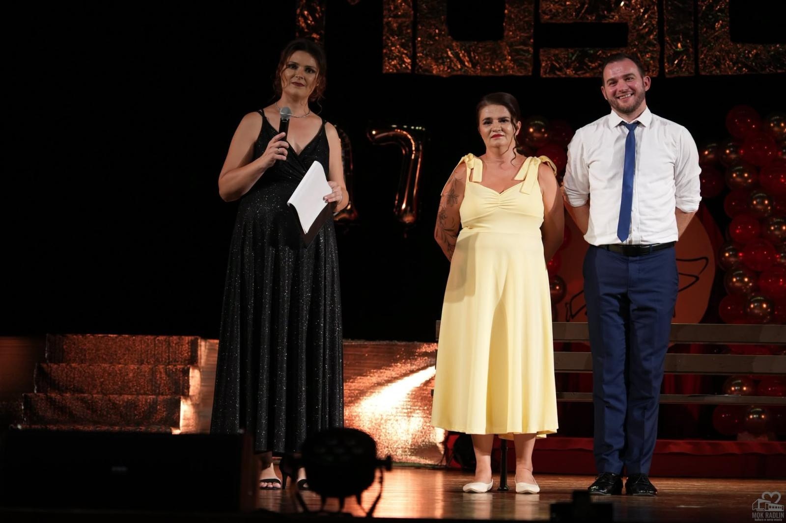 Zdjęcie w galerii na portalu naszwodzislaw.com: Taneczna rywalizacja charytatywna w Radlinie zakończona. Nagroda Grand Prix trafiła do Sary i Oliwiera [FOTO] wiadomości z regionu