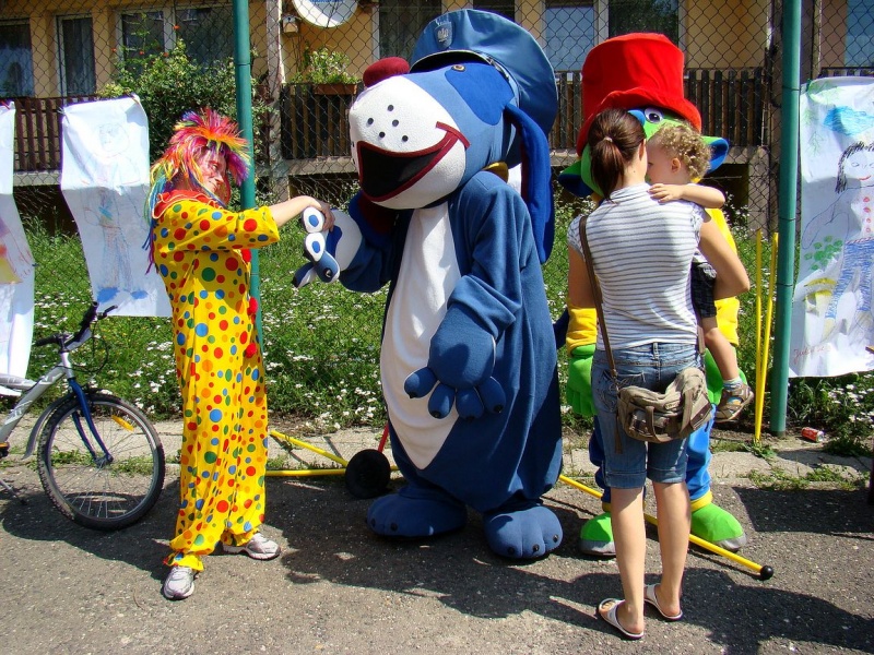 Zdjęcie w galerii na portalu naszwodzislaw.com: Sznupek i Toro z wizytą na Maju wiadomości z regionu