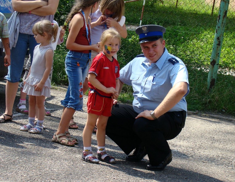 Zdjęcie w galerii na portalu naszwodzislaw.com: Sznupek i Toro z wizytą na Maju wiadomości z regionu