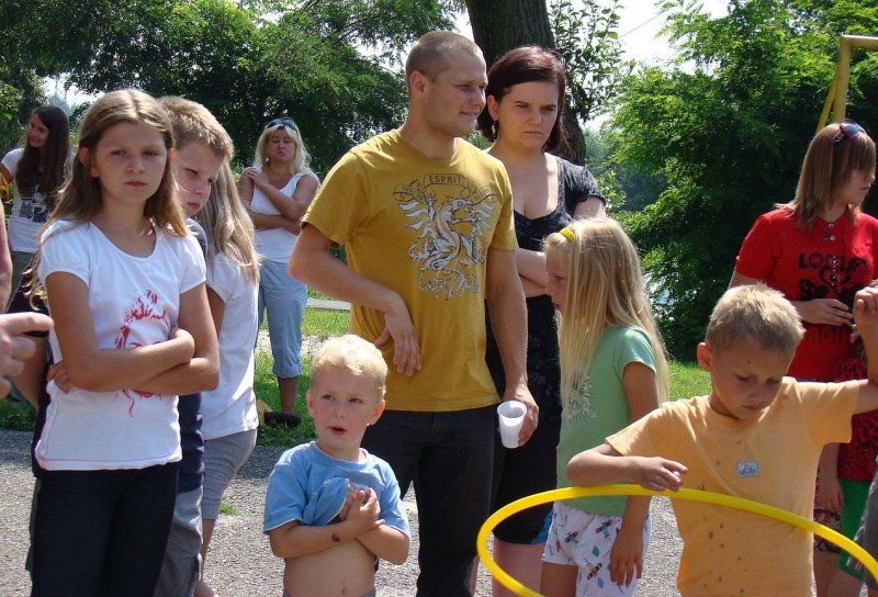 Zdjęcie w galerii na portalu naszwodzislaw.com: Sznupek i Toro z wizytą na Maju wiadomości z regionu