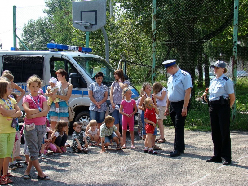 Zdjęcie w galerii na portalu naszwodzislaw.com: Sznupek i Toro z wizytą na Maju wiadomości z regionu