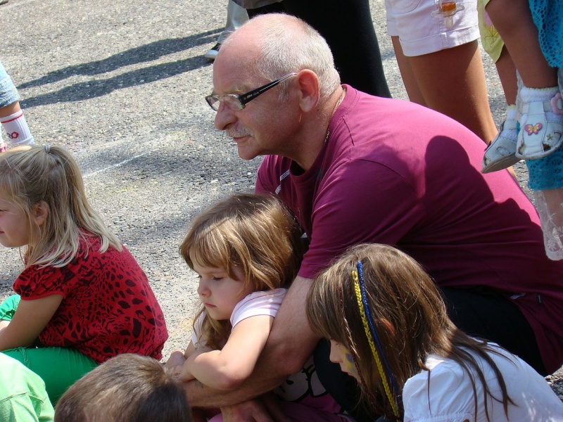 Zdjęcie w galerii na portalu naszwodzislaw.com: Sznupek i Toro z wizytą na Maju wiadomości z regionu