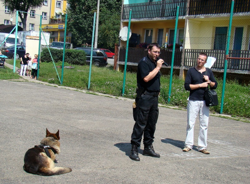 Zdjęcie w galerii na portalu naszwodzislaw.com: Sznupek i Toro z wizytą na Maju wiadomości z regionu