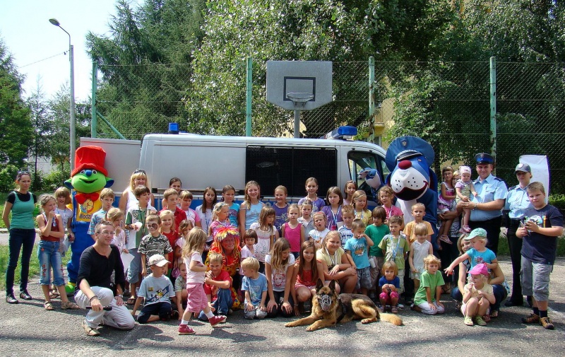 Zdjęcie w galerii na portalu naszwodzislaw.com: Sznupek i Toro z wizytą na Maju wiadomości z regionu