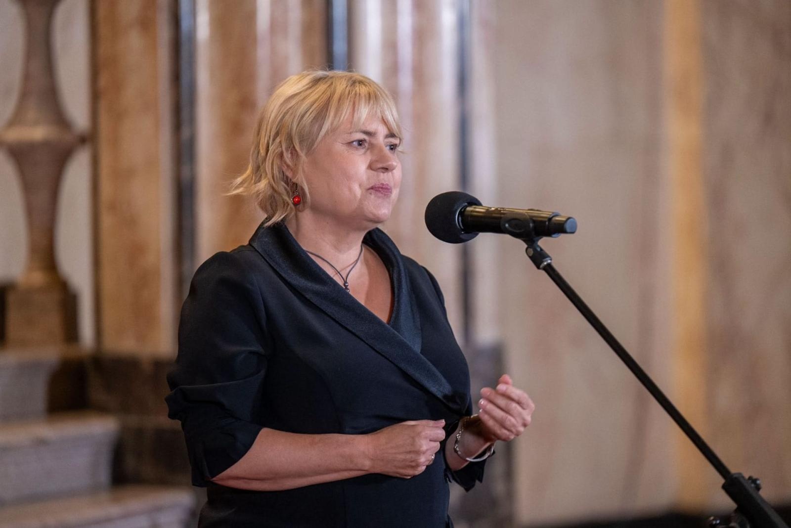 Zdjęcie w galerii na portalu naszwodzislaw.com: Śląska tradycja na wybiegu. Uczniowie z Rydułtów pokazali swoje niezwykłe kreacje w Katowicach wiadomości z regionu