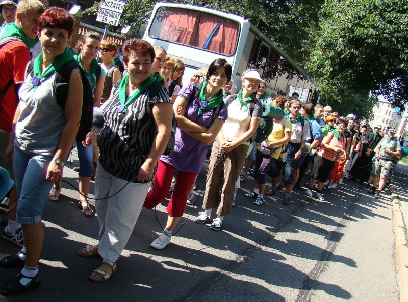 Zdjęcie w galerii na portalu naszwodzislaw.com: Turkusowi i zieloni na pątniczym szlaku wiadomości z regionu