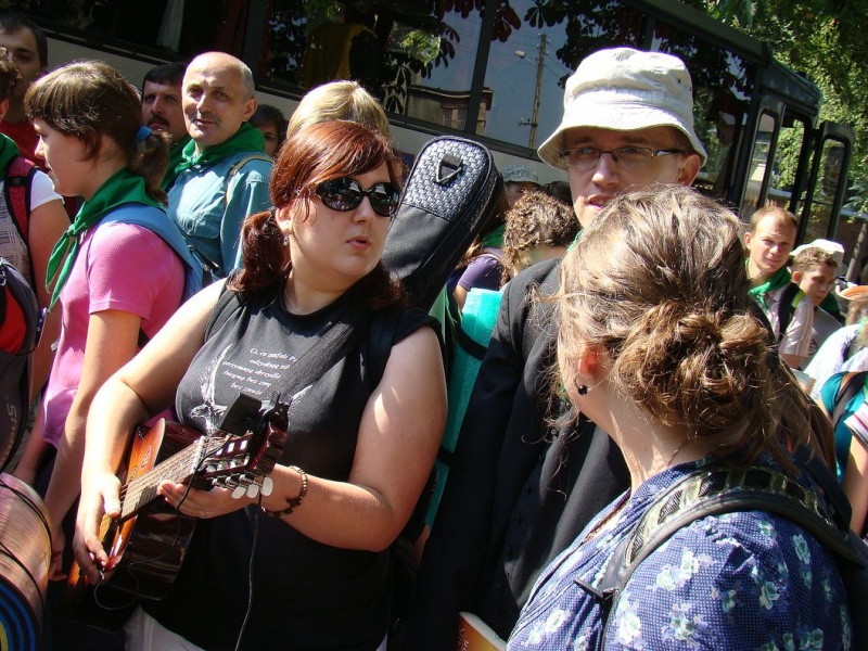 Zdjęcie w galerii na portalu naszwodzislaw.com: Turkusowi i zieloni na pątniczym szlaku wiadomości z regionu