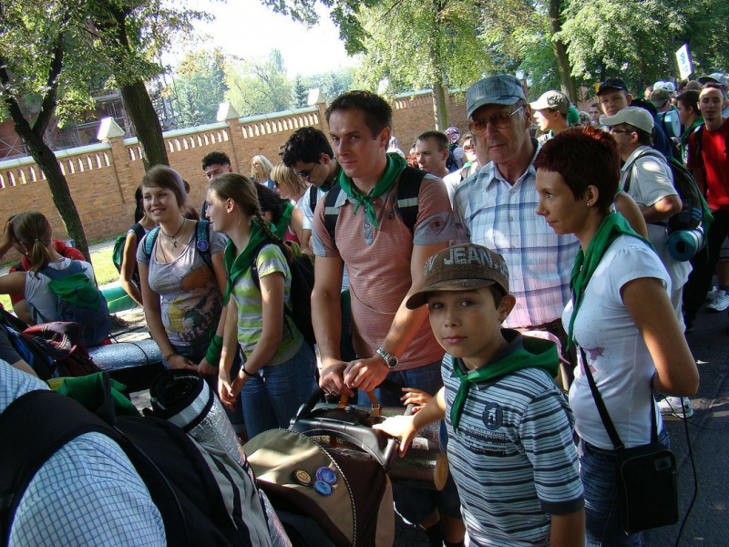 Zdjęcie w galerii na portalu naszwodzislaw.com: Turkusowi i zieloni na pątniczym szlaku wiadomości z regionu