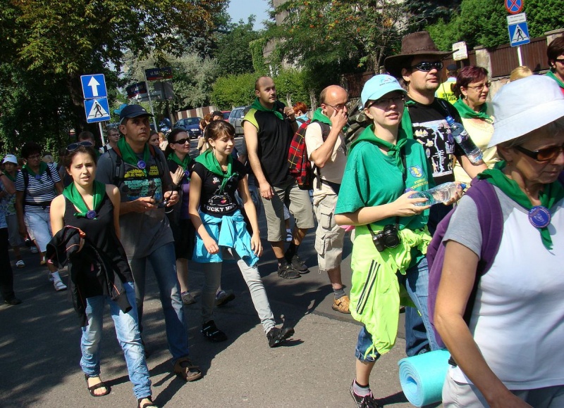 Zdjęcie w galerii na portalu naszwodzislaw.com: Turkusowi i zieloni na pątniczym szlaku wiadomości z regionu